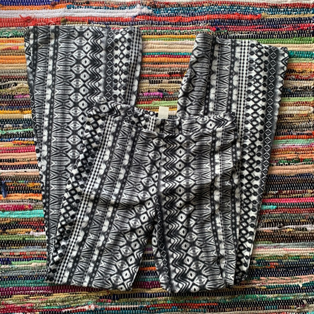 Gray & Black Printed Stretchy Flare Bell Bottoms